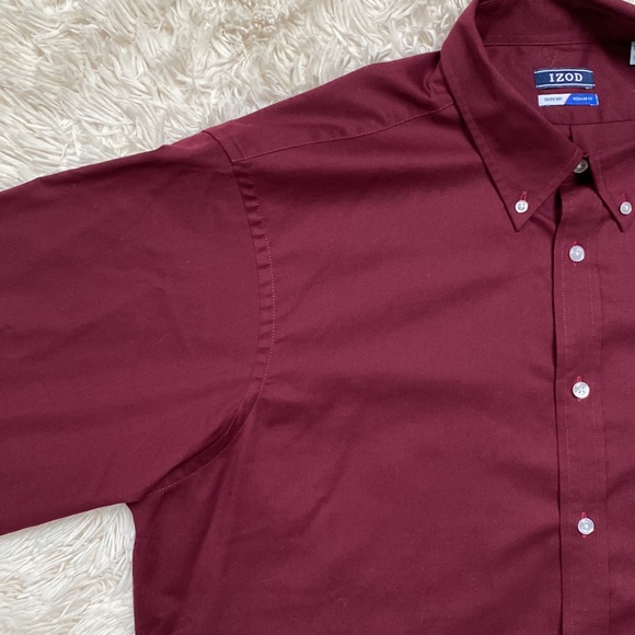 🎉HP🎉 Izod Button Down Shirt 💗 Maroon - Picture 5 of 16